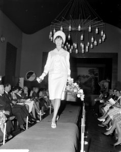 Fleuropiade 1963 te Utrecht gehouden. Bruidsjapon, Bestanddeelnr 915-2281 photo
