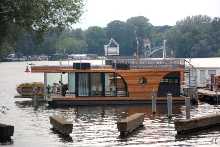 Floating Office in Berlin-Rummelsburg