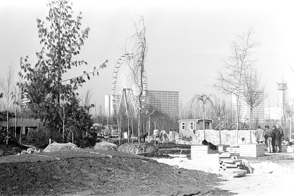 Floriade in Amsterdam in aanbouw stukje Floriade, Bestanddeelnr 925-4555