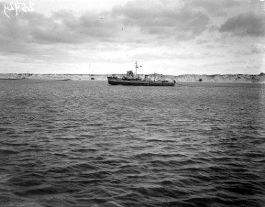 Flotille mijnenvegers naar Den Helder van IJmuiden. Een mijnenveger onder de k, Bestanddeelnr 902-5929