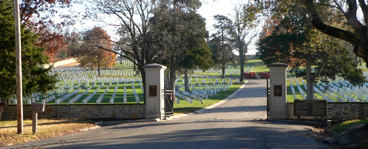 Fort Scott National Cemetery, gate 1