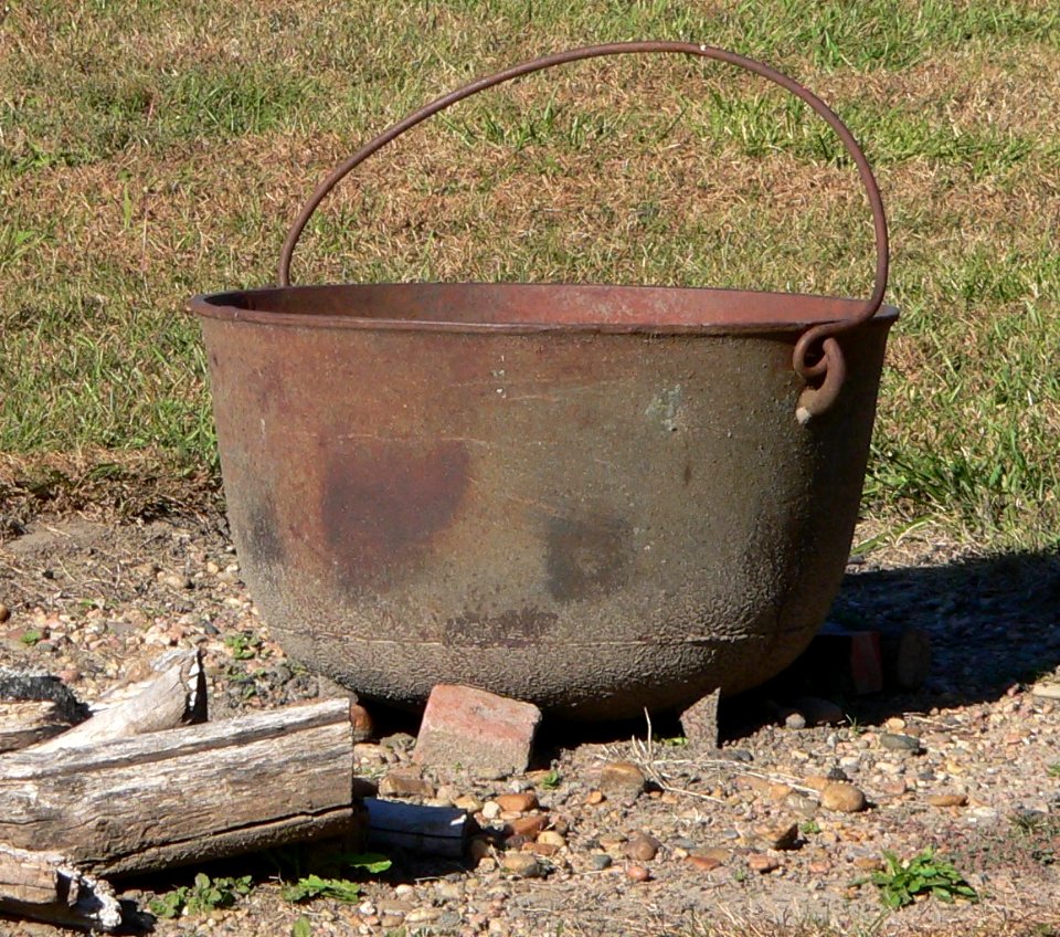 Fort Hartsuff kettle 2
