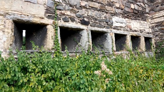 Fort Saint-Jean de Lyon - Meurtrières dans le mur est