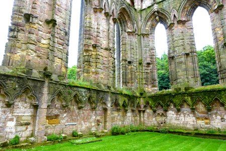 Fountains Abbey - North Yorkshire, England - DSC00637