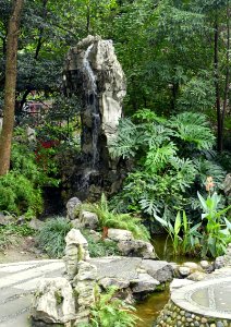 Fountain stone - Chengdu Culture Park - Chengdu, China - DSC03972