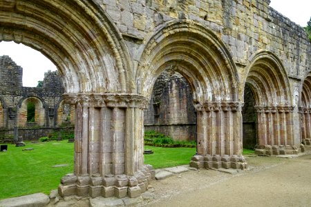 Fountains Abbey - North Yorkshire, England - DSC00646
