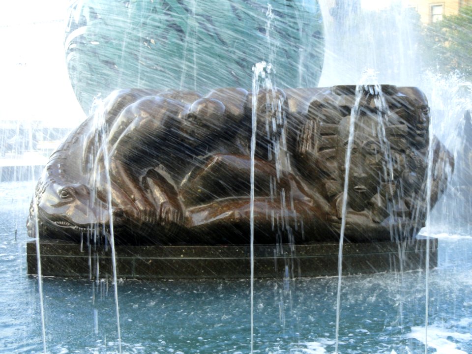 Fountain of Eternal Life, base - Cleveland, Ohio - DSC07938