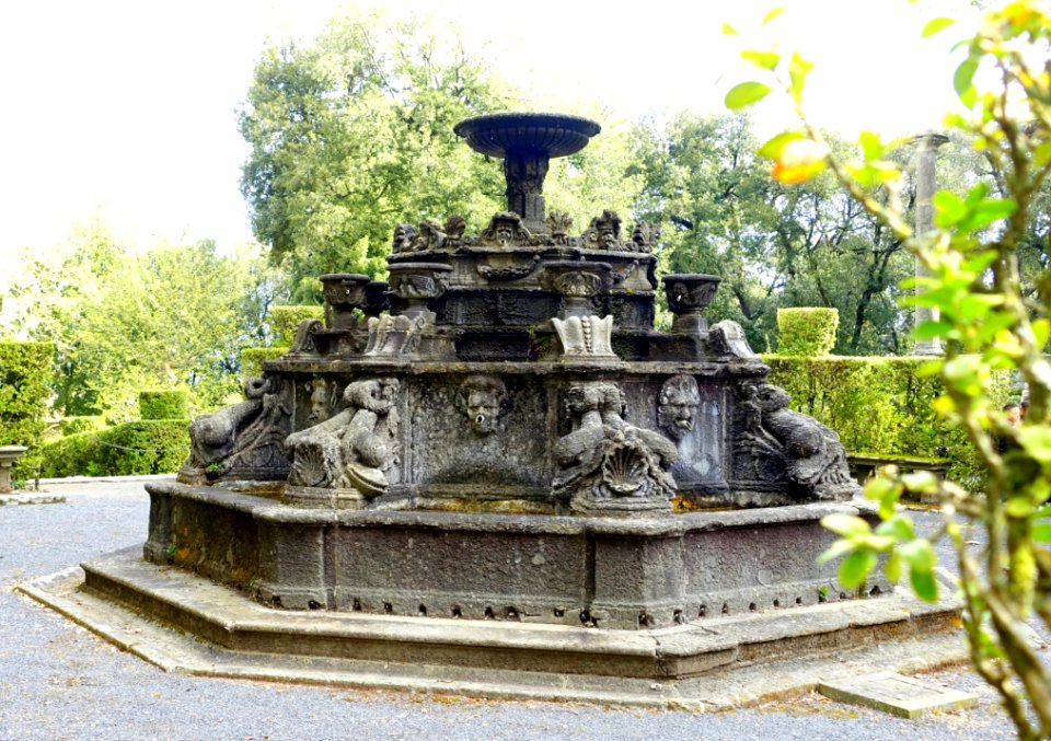Fountain of the Dolphins - Villa Lante, Bagnaia, Italy - DSC01821