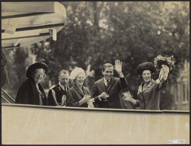 Foto in slechte staat, Bestanddeelnr 017-1101