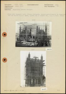 Foto 1 Londen. Engelse stalen steigers rondom de torens van een van de hoekpavi, Bestanddeelnr 256-2275