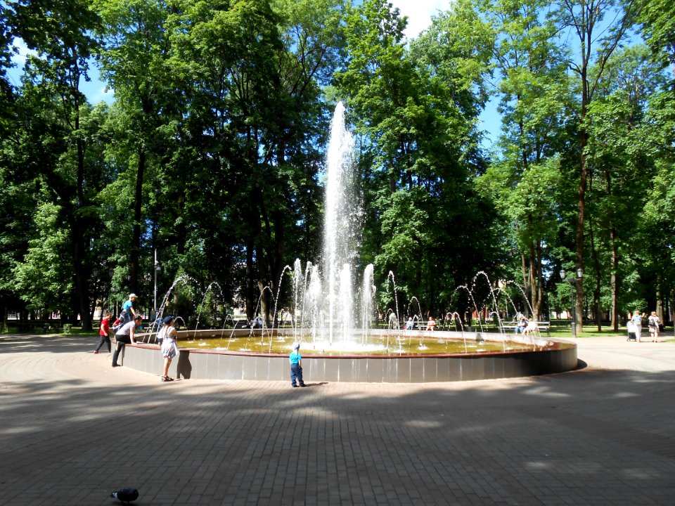 Fountain on Blonie garden, Smolensk - 02