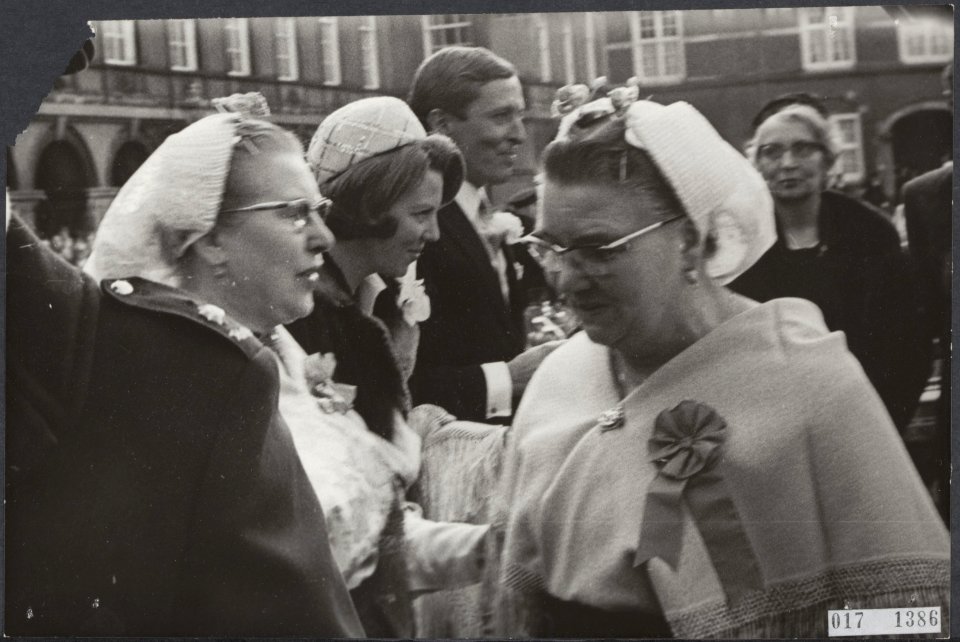 Foto is beschadigd, Bestanddeelnr 017-1386