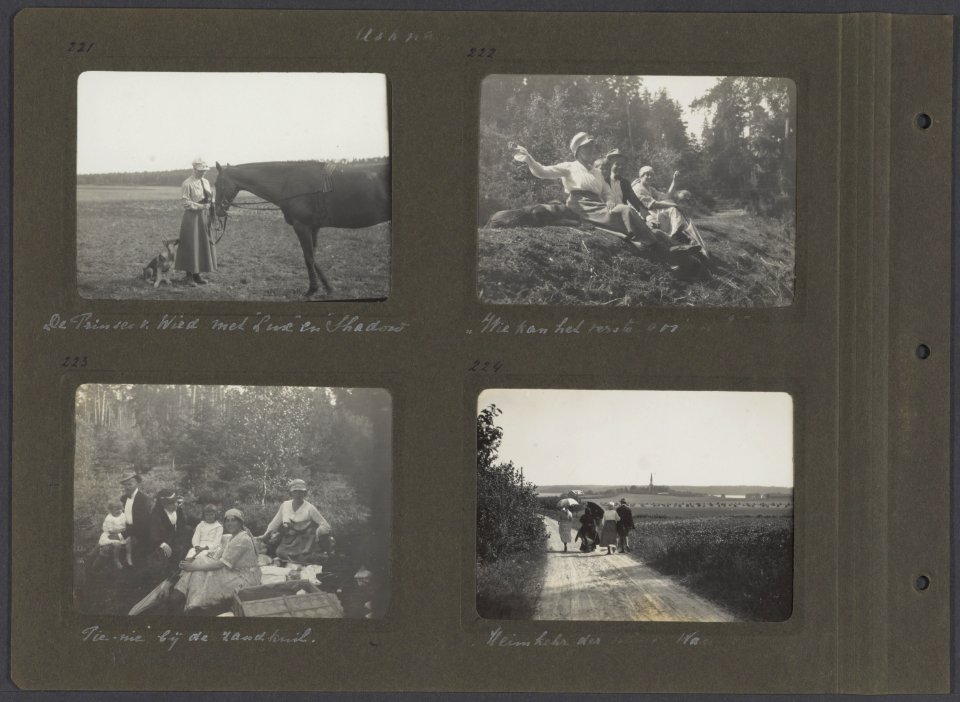 Fotoalbum met vier foto's, Bestanddeelnr 22 10
