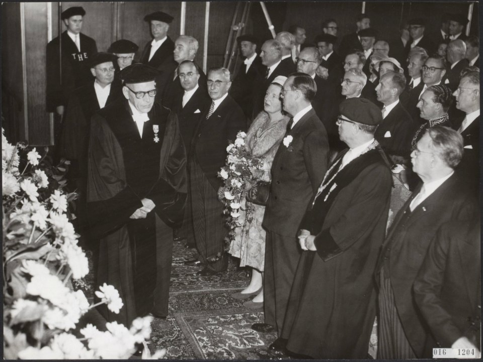 Foto is vrijwel gelijk aan 016-1205, Bestanddeelnr 016-1204
