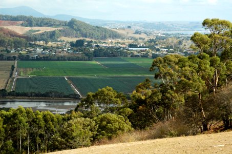 Forth-Valley-Tasmania-20070420-011