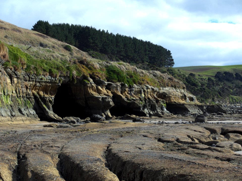 Fossil-Bluff-cave-20150411-004