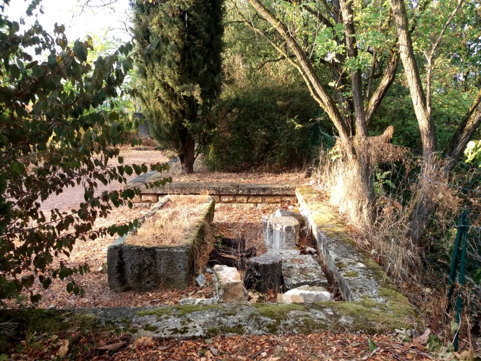 Fort de Vaise - Pierres du jardin nord