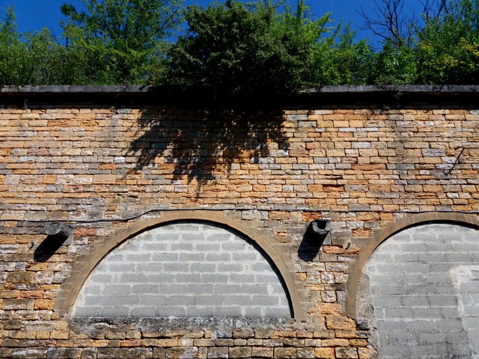 Fort de Loyasse - Bâtiment nord - Mur extérieur