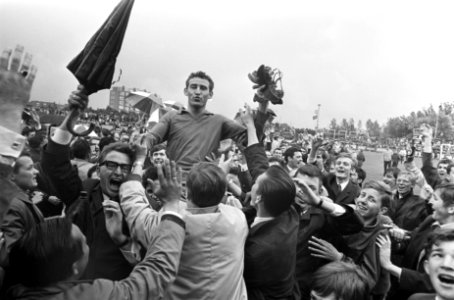 Fortuna (Vlaardingen) tegen Helmond Sport 0-1 Keeper Michel Hendrikx van Helmon, Bestanddeelnr 921-4580
