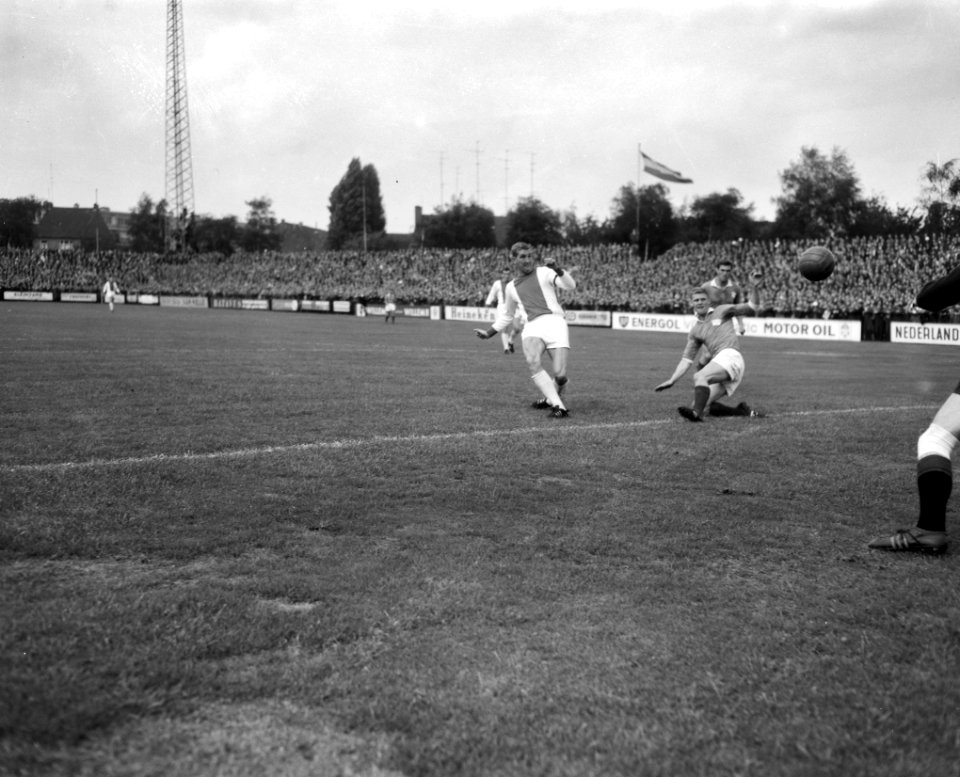 Fortuna 54 tegen Ajax 2-1 Geus Groot scoort, Bestanddeelnr 915-4766