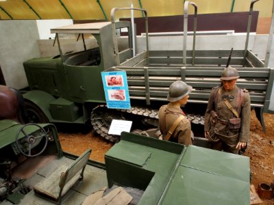Fort de Fermont and its museum -SOMUA MCL6 heavy artillerie tractor pic2