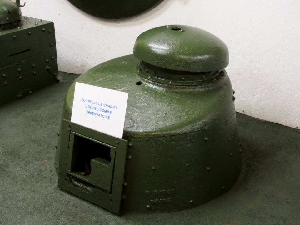 Fort de Fermont and its museum - Char FT turret used as observation turret