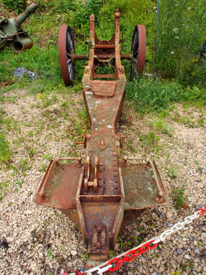 Fort de Fermont and its museum - Ouvrage Fermont - Old 1st WW gun carriage