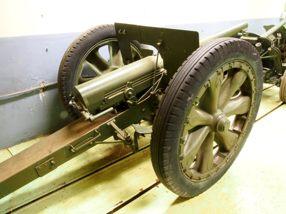 Fort de Fermont and its museum - Ouvrage Fermont - 75mm mle 97 TTT cannon pic2