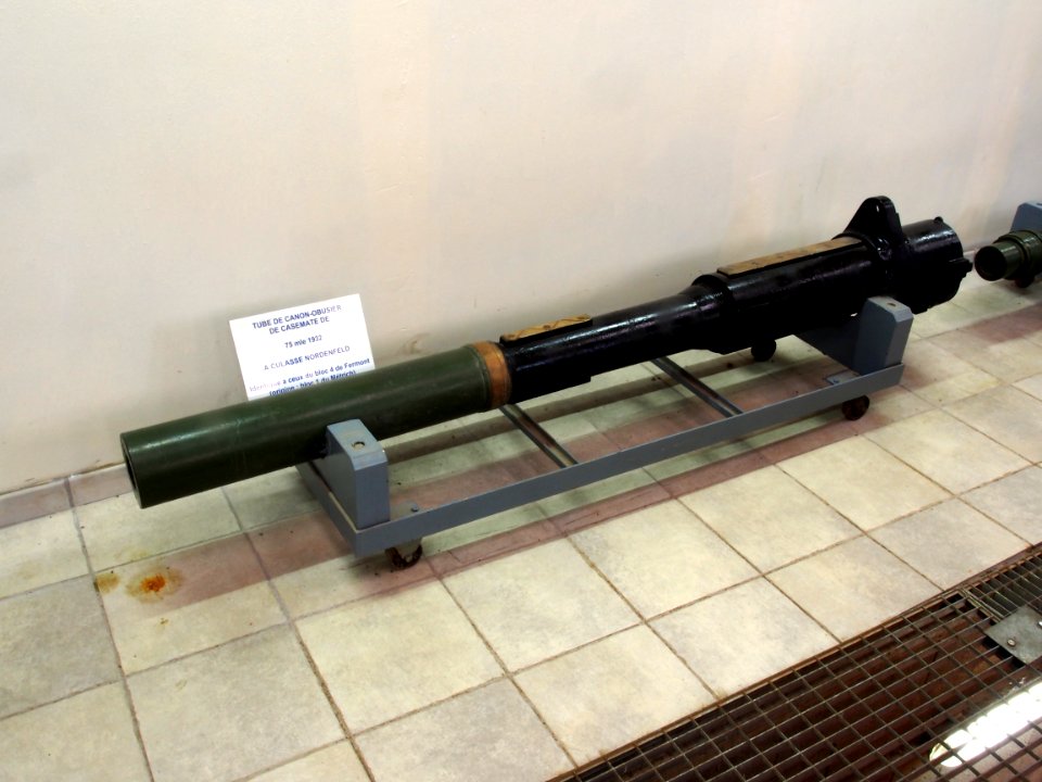 Fort de Fermont and its museum - 75 mle 1932 kazemat cannon-martar of Bloc 1 Métrich