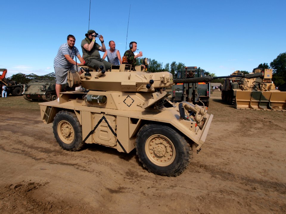 Fox Armoured Car CVR(W) FV721 pic3