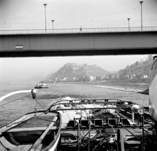 Fort Ehrenbreitstein bij Koblenz, gezien onder de Pfaffendorfer Brücke, Bestanddeelnr 254-1085