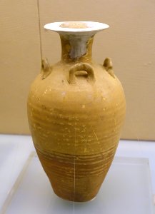 Four-ear bottle, China, from Qiong kiln, Song dynasty, 960-1279 AD, yellow-glazed ceramic - Sichuan Provincial Museum - Chengdu, China - DSC04210