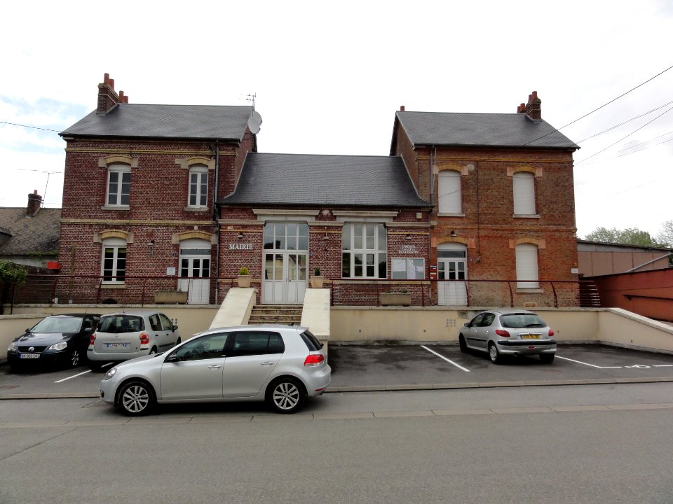 Fourdrain (Aisne) mairie - école