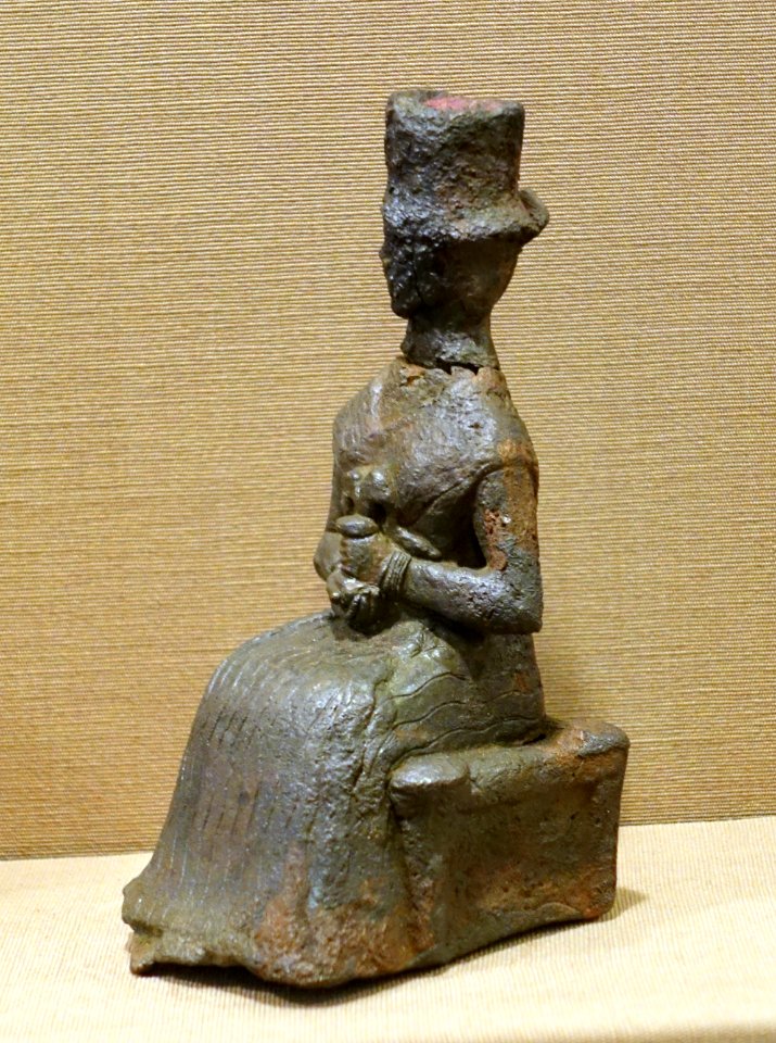 Four-faced goddess, Ishchali, Isin-Larsa to Old Babylonia periods, 2000-1600 BC, bronze - Oriental Institute Museum, University of Chicago - DSC07384