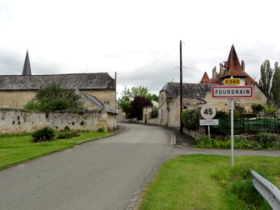 Fourdrain (Aisne) city limit sign