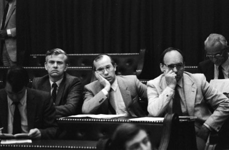 Fractie RPF in de Tweede Kamer met rechts dhr Leerling en links dhr Wagenaar, Bestanddeelnr 931-5396