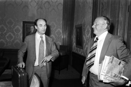 Fractievergadering CDA Aantjes (l) met Kruisinga, Bestanddeelnr 929-3098