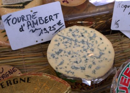 Fourme d'Ambert au marché