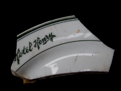 Fragment of plate from the Hotel Henry, Pittsburgh