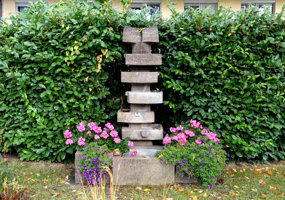 Fountain - Würzburg, Germany - DSC04388