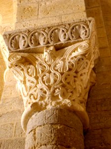 Frómista - Capitel románico en la Iglesia de San Martín 01