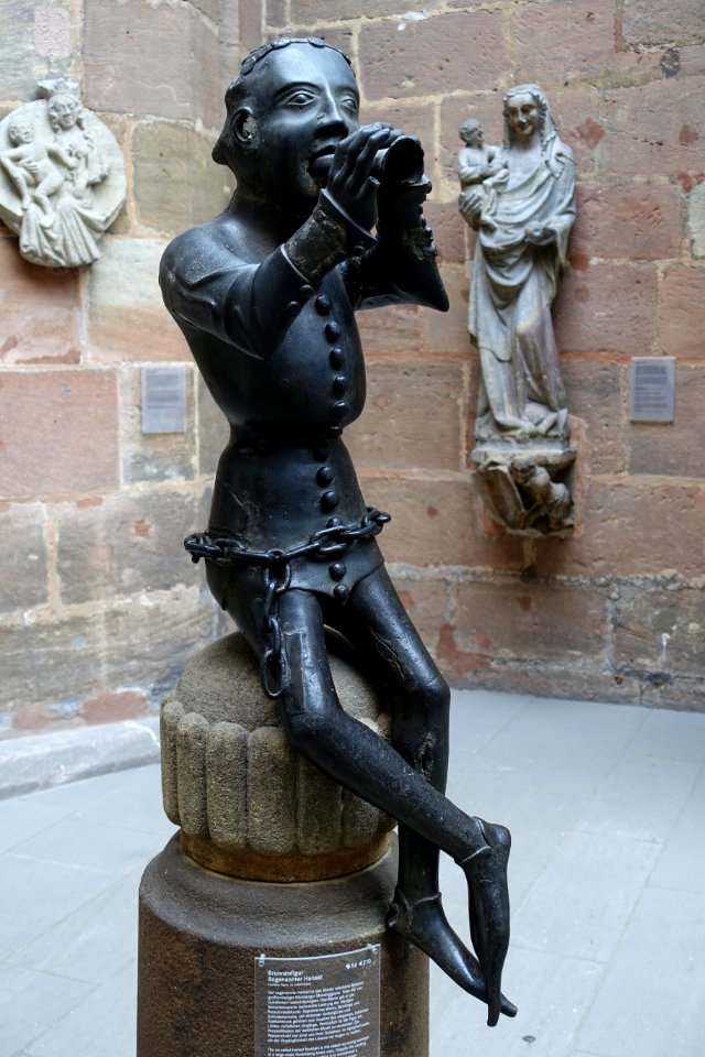 Fountain figure called Hansel, from the northern side of the Heilig-Geist-Spitals, Nuremberg, c. 1380, brass - Germanisches Nationalmuseum - Nuremberg, Germany - DSC02802