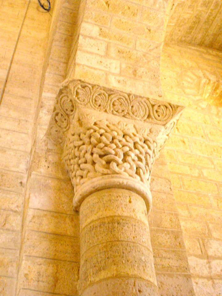 Frómista - Capitel románico en la Iglesia de San Martín 02