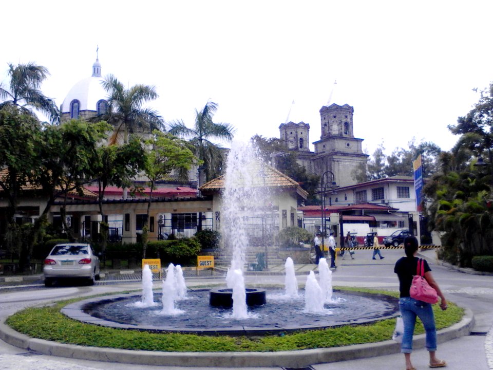 Fountain at the Holy Angel University in Angeles City, Pampanga, Philippines (2)