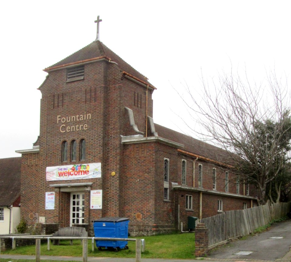 Fountain Centre (formerly Church of Christ the King), Braybon Avenue, Patcham (December 2016) (4)