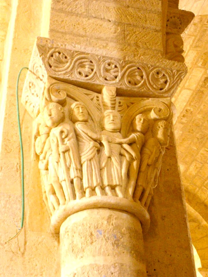 Frómista - Capitel románico en la Iglesia de San Martín 03