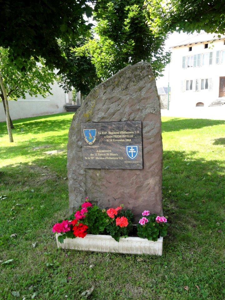 Frémonville (M-et-M) mémorial de guerre