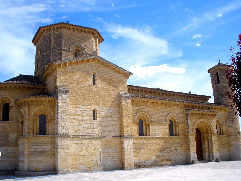 Frómista - Iglesia San Martín, exterior 02