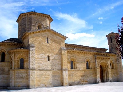 Frómista - Iglesia San Martín, exterior 02