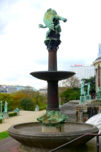 Fountain with bird - Botanical Garden of Brussels - Brussels, Belgium - DSC06684